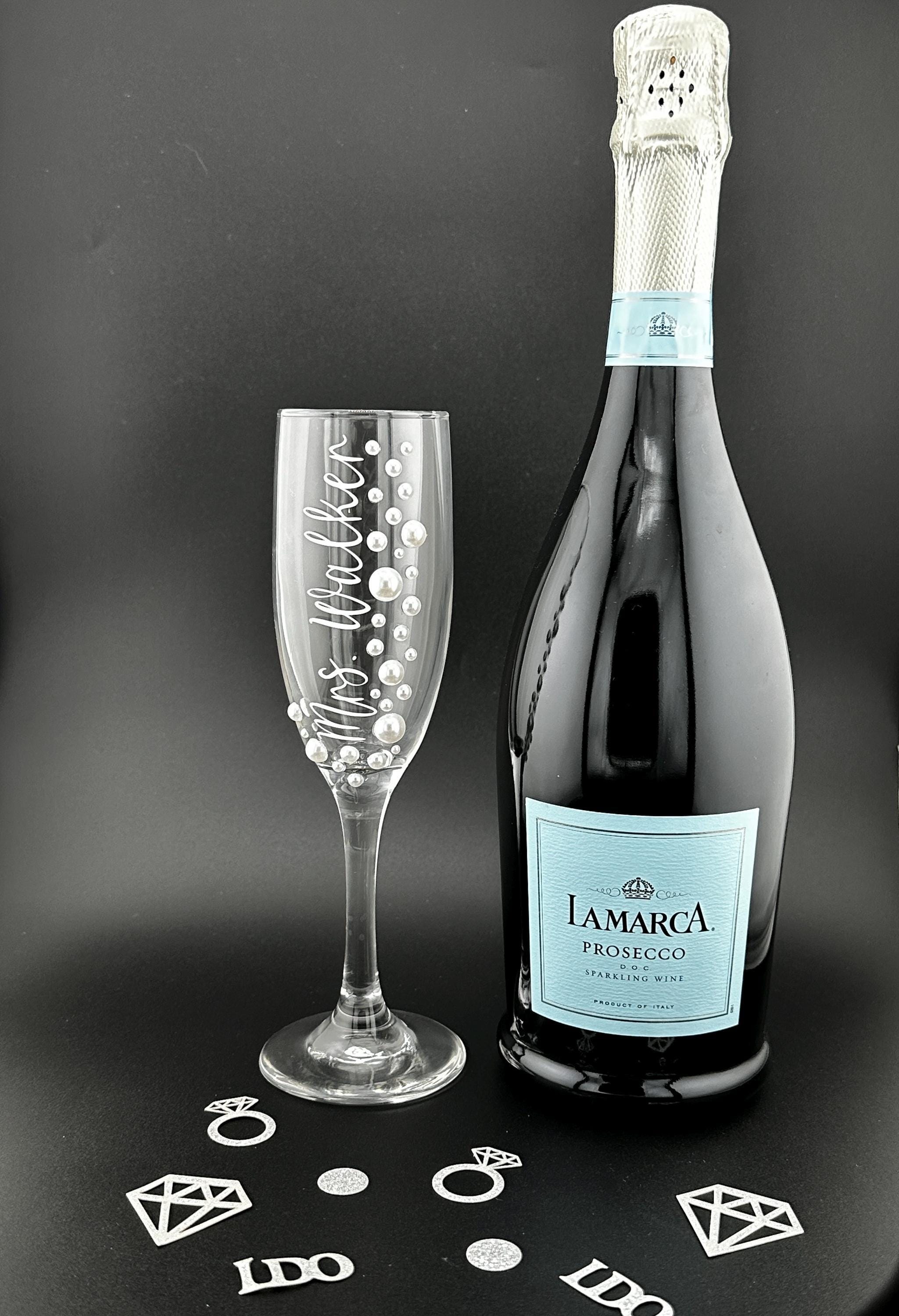 Future Mrs Flute Pearl Champagne Glass Wedding Engagement Party Bride Shower Gift Personalized Custom Bridal to Be Toast Celebration