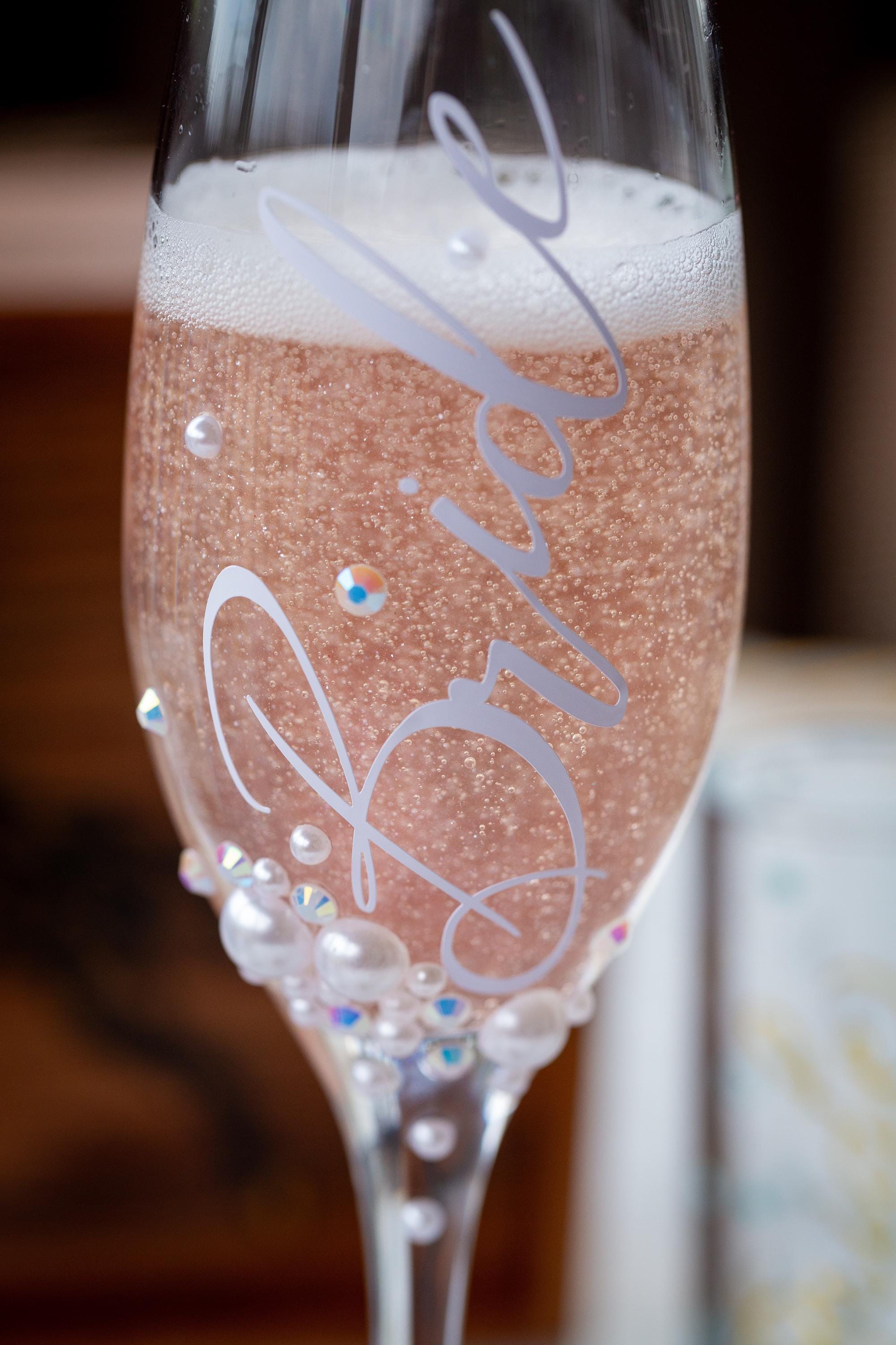 Bride Champagne Glass Custom Bride Gift Bridal Shower Personalized Engagement Flute Rhinestone Pearl Decorated Drinkware Wedding Celebration