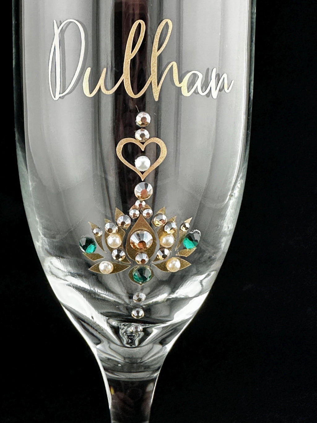 Dulhan Champagne Flute Indian Bride Glass Mehndi Ceremony Toast Celebration Gift Fusion Wedding Gold Pearl Rhinestone Stemware Handcrafted