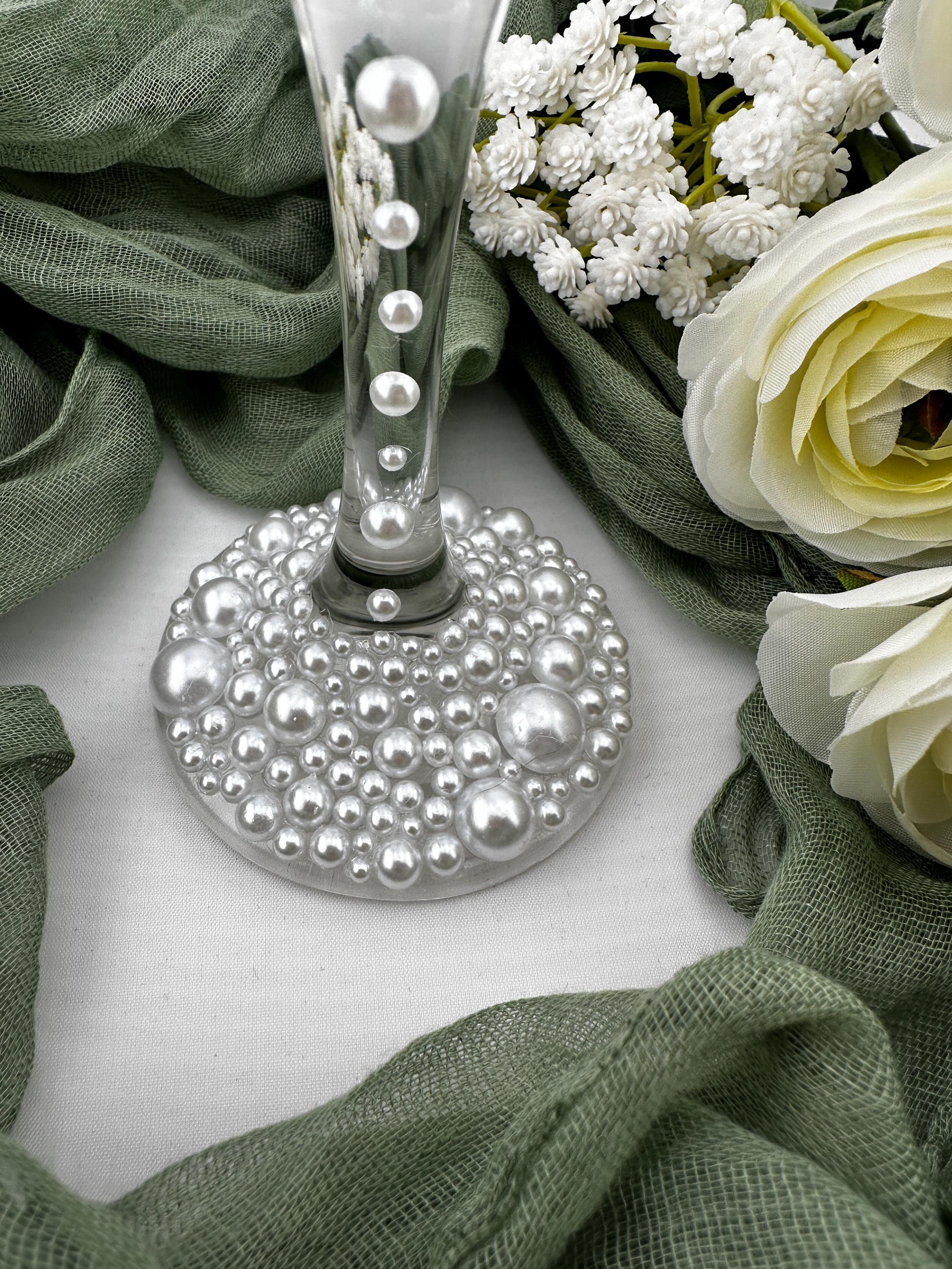 Bride Champagne Flute Personalized Stemware Wedding Glass Custom Name Bridal Shower Gift Keepsake Pearl Embellished Goblet Celebration